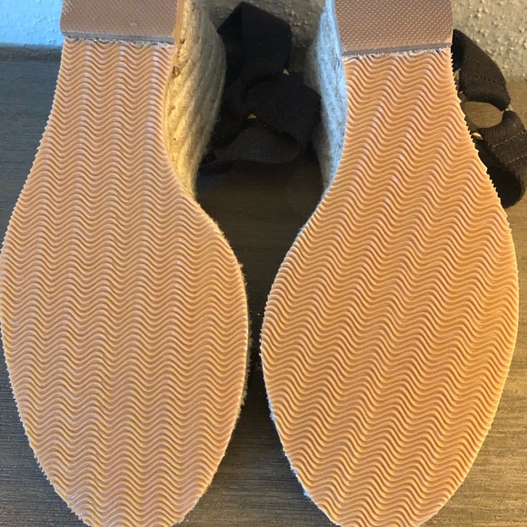 Ralph Lauren strappy wedge sandals - Picture 4 of 4